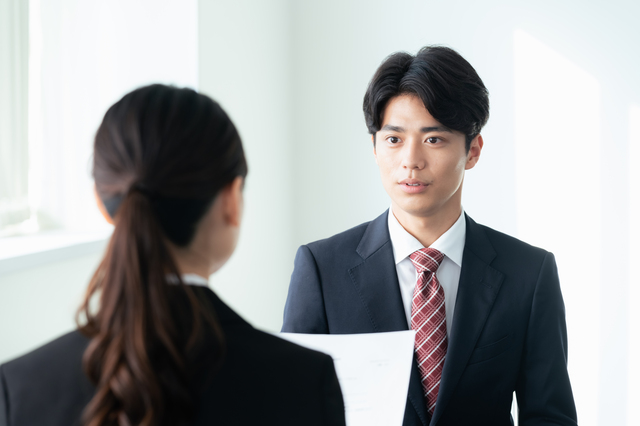 「尊敬する人」を転職の面接で伝える場合のポイントや例文 | リクルートエージェント